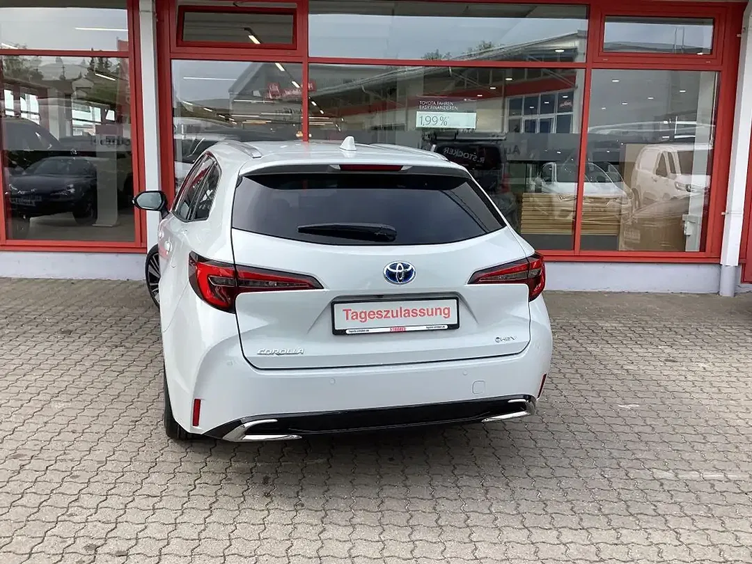 Toyota Corolla - Thumbnail 2