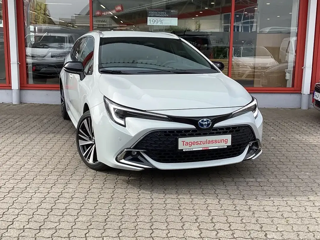 Toyota Corolla - Thumbnail 5