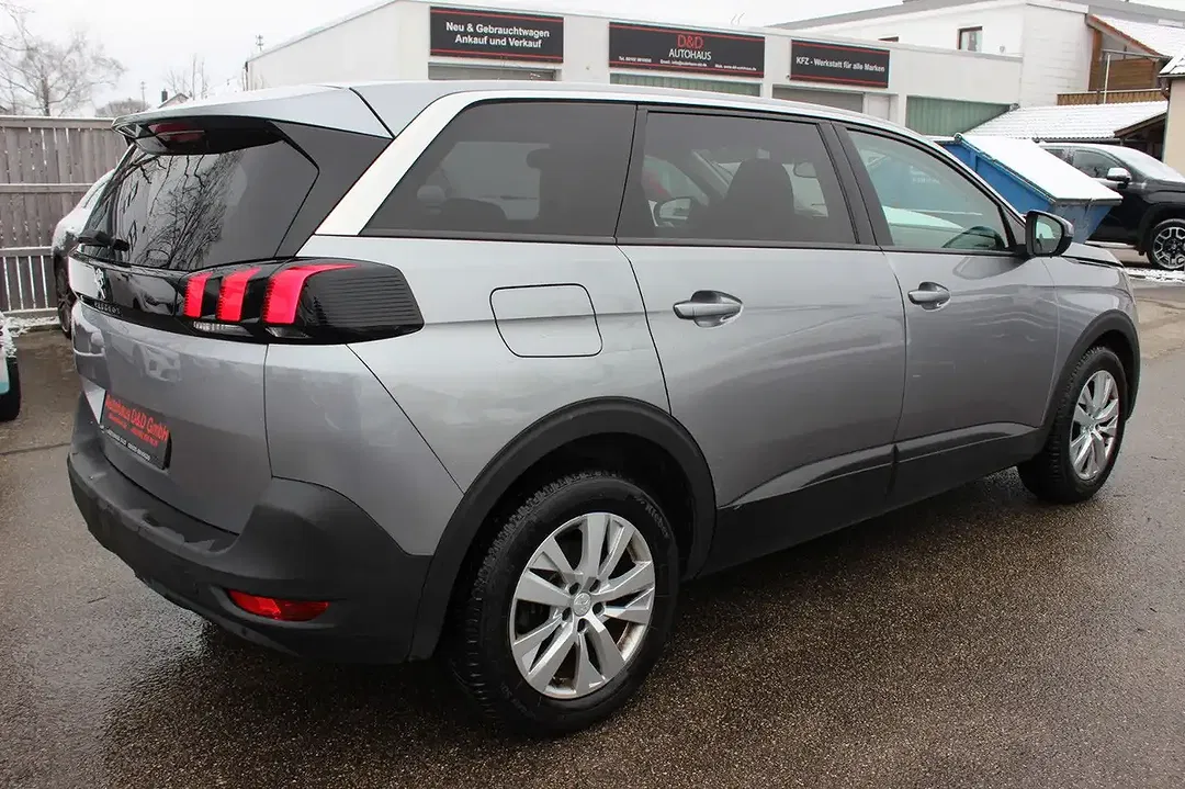 Peugeot 5008 - Thumbnail 4