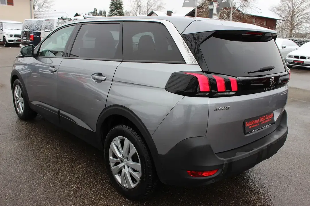 Peugeot 5008 - Thumbnail 6