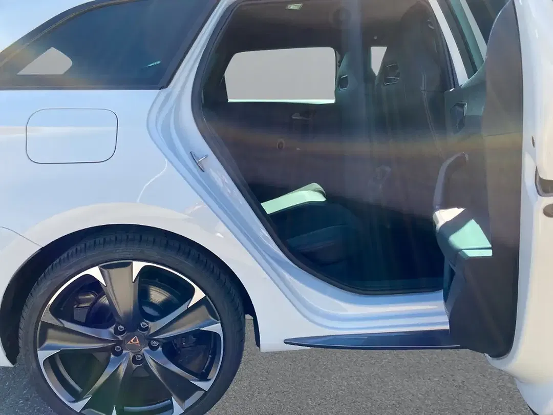 CUPRA Leon - Thumbnail 14