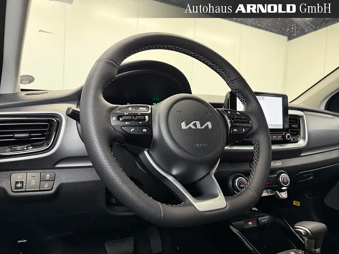 Kia Stonic - Thumbnail 9