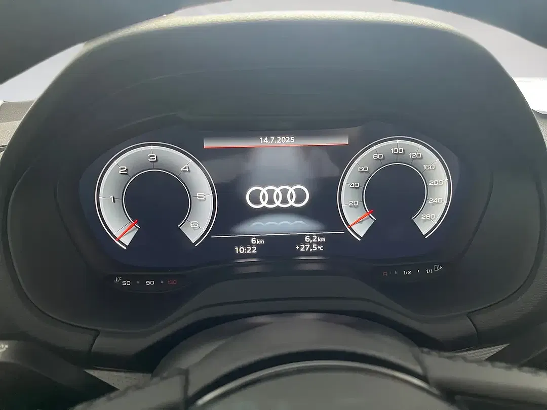 Audi Q2 - Thumbnail 12