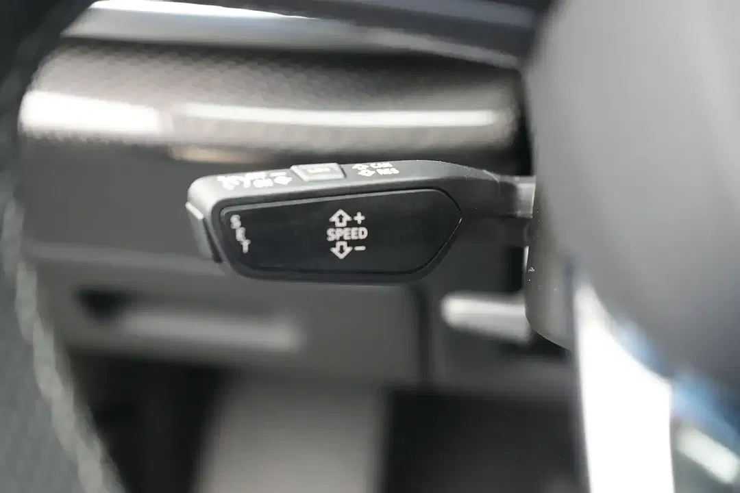 Audi Q7 - Thumbnail 9