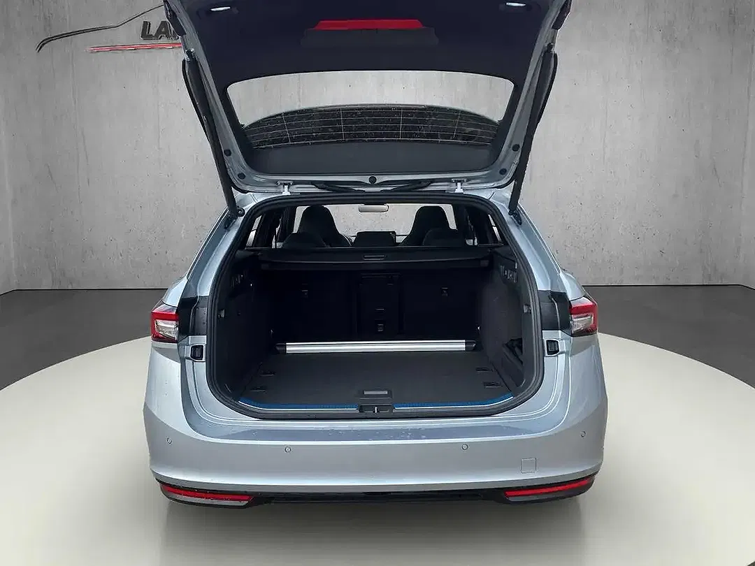 Skoda Superb - Thumbnail 14