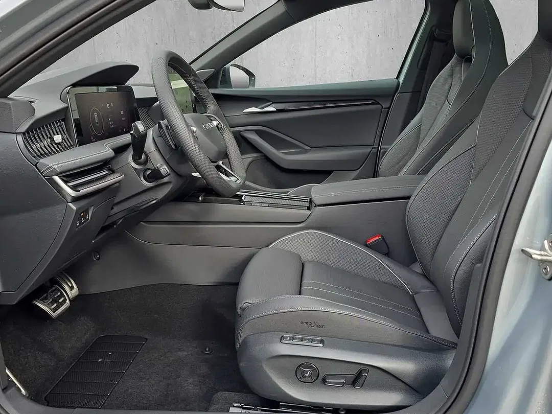 Skoda Superb - Thumbnail 8