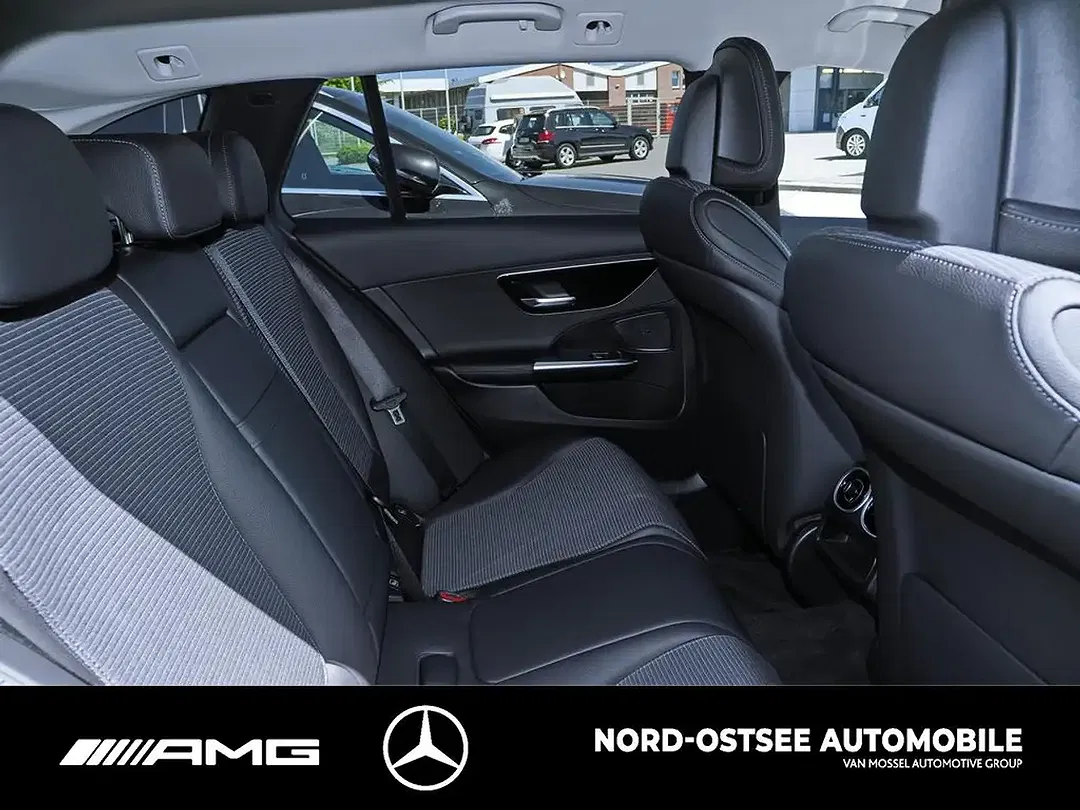 Mercedes-Benz C 220 - Thumbnail 12