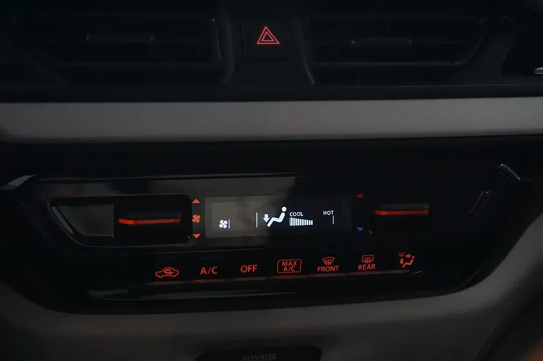 Suzuki Swift - Thumbnail 11