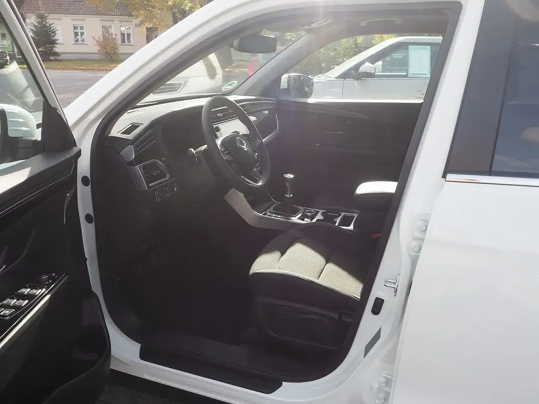 KGM Korando - Thumbnail 12