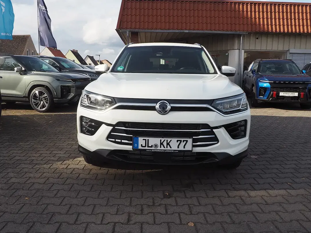 KGM Korando - Thumbnail 3