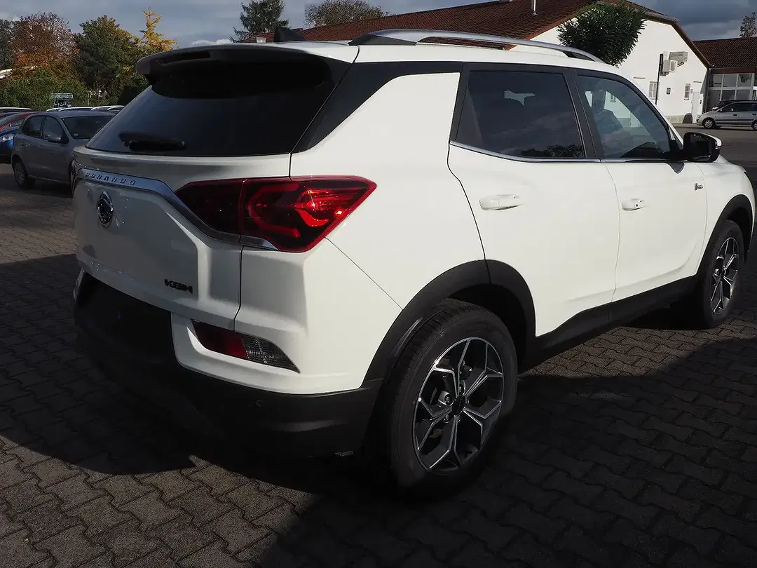 KGM Korando - Thumbnail 5