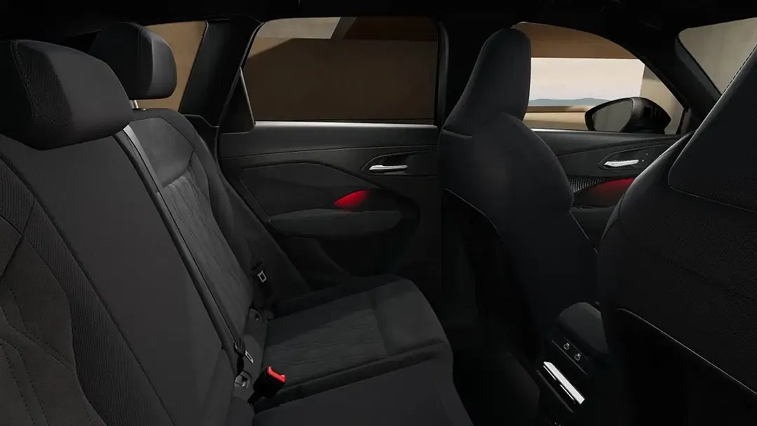 Audi Q3 - Thumbnail 11