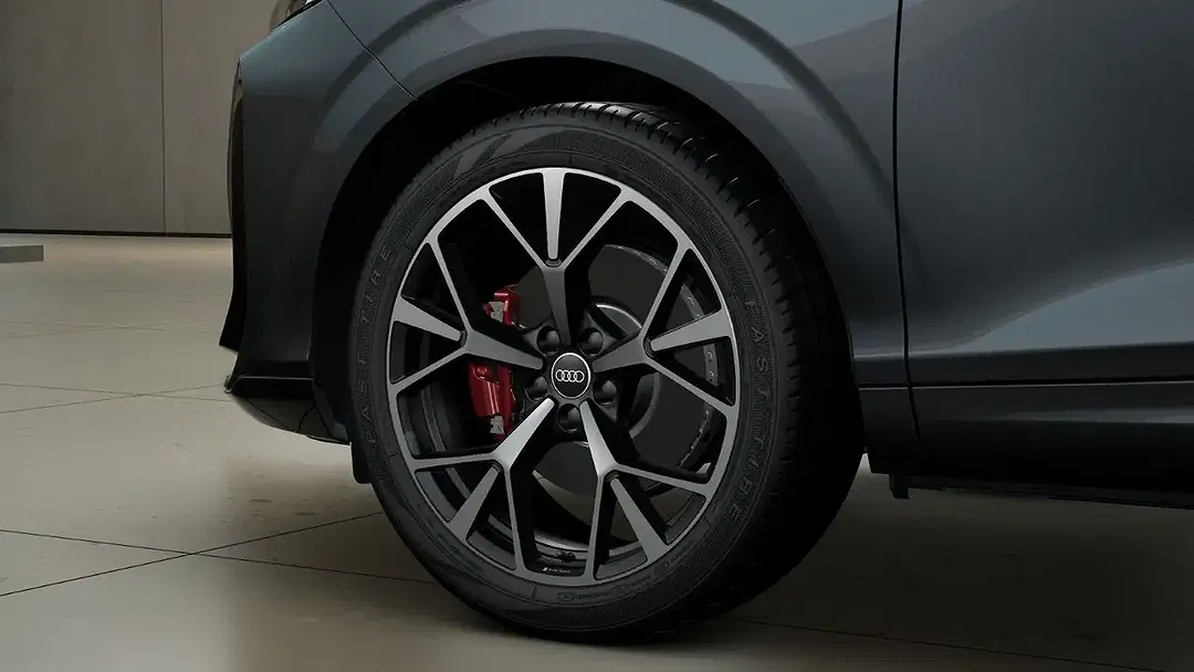 Audi Q3 - Thumbnail 5