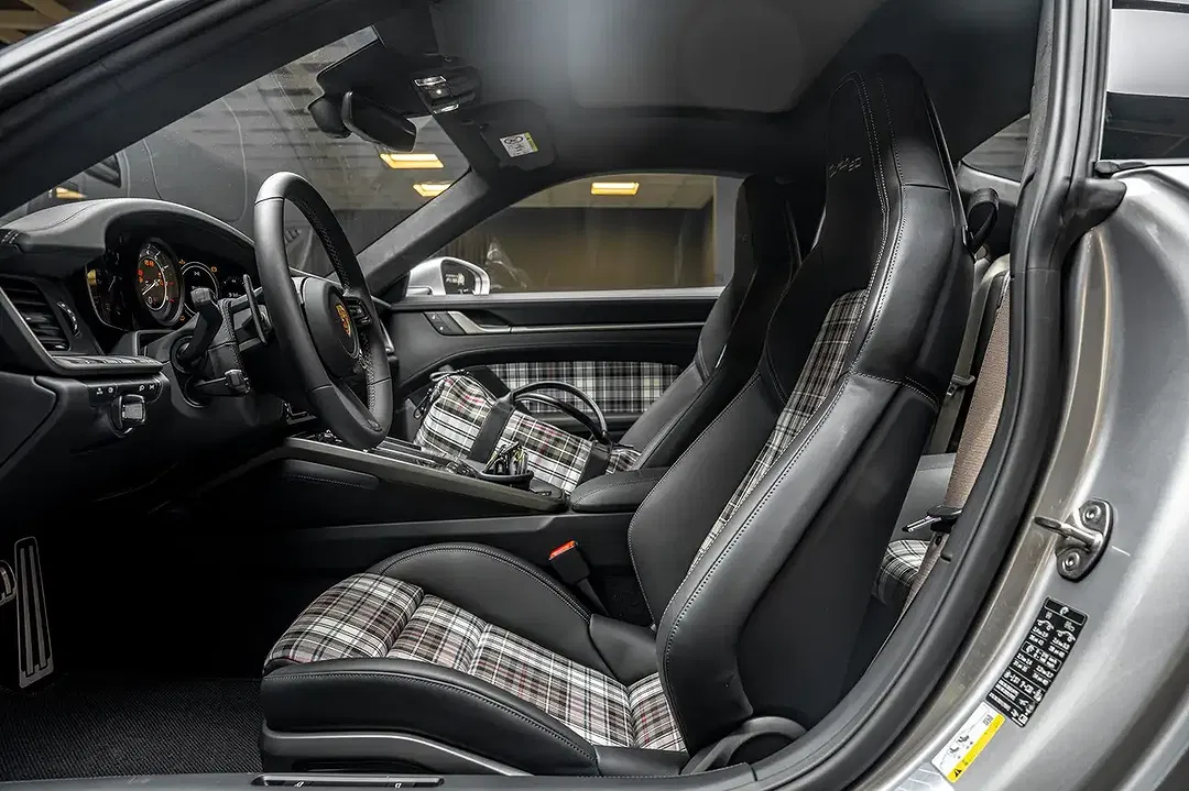 Porsche 992 - Thumbnail 13