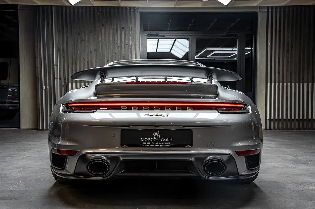 Porsche 992 - Thumbnail 5