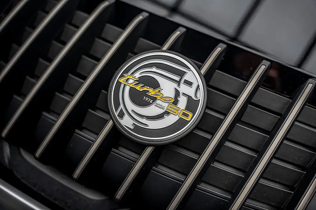 Porsche 992 - Thumbnail 7