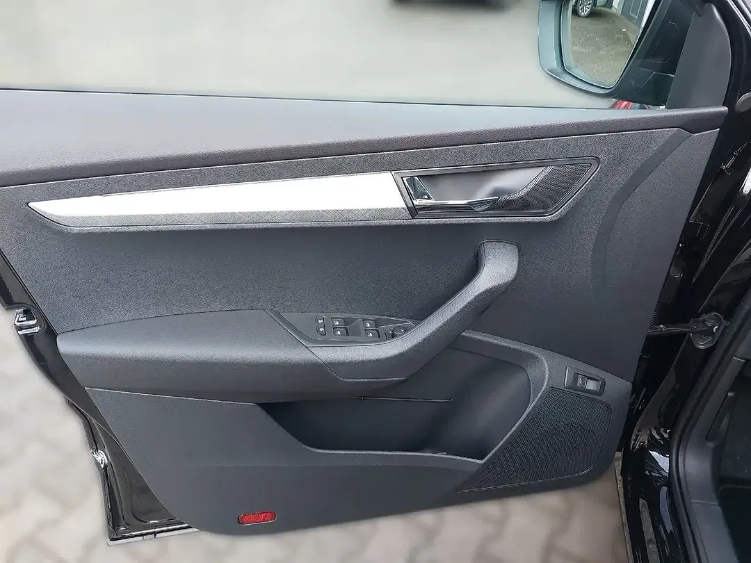 Skoda Karoq - Thumbnail 10