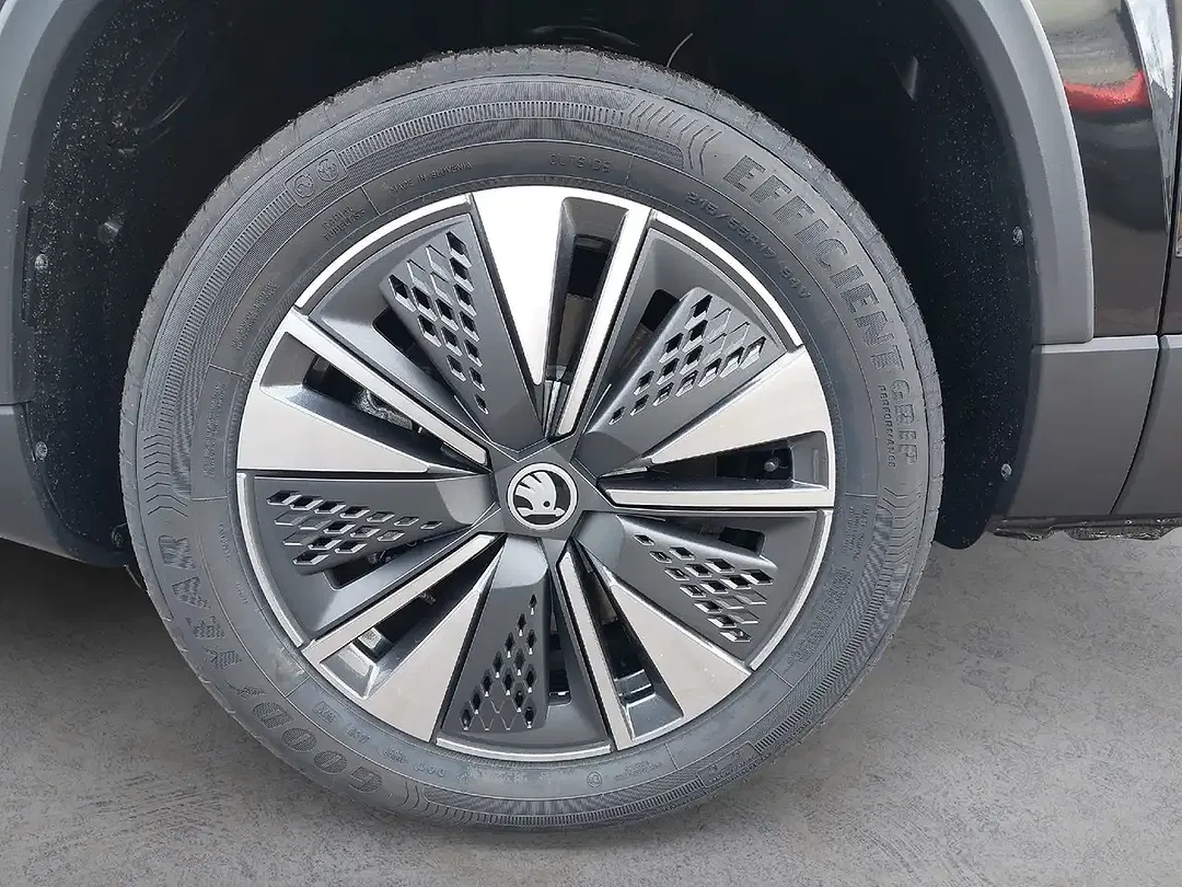 Skoda Karoq - Thumbnail 8