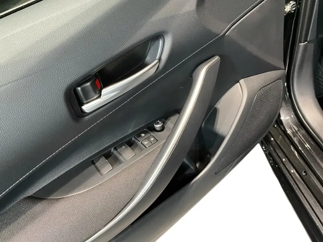 Toyota Corolla - Thumbnail 11
