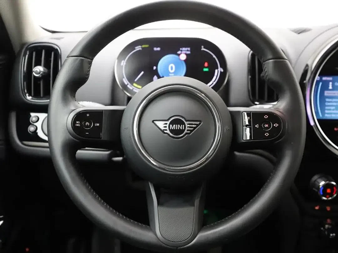 MINI Cooper SE Countryman - Thumbnail 9