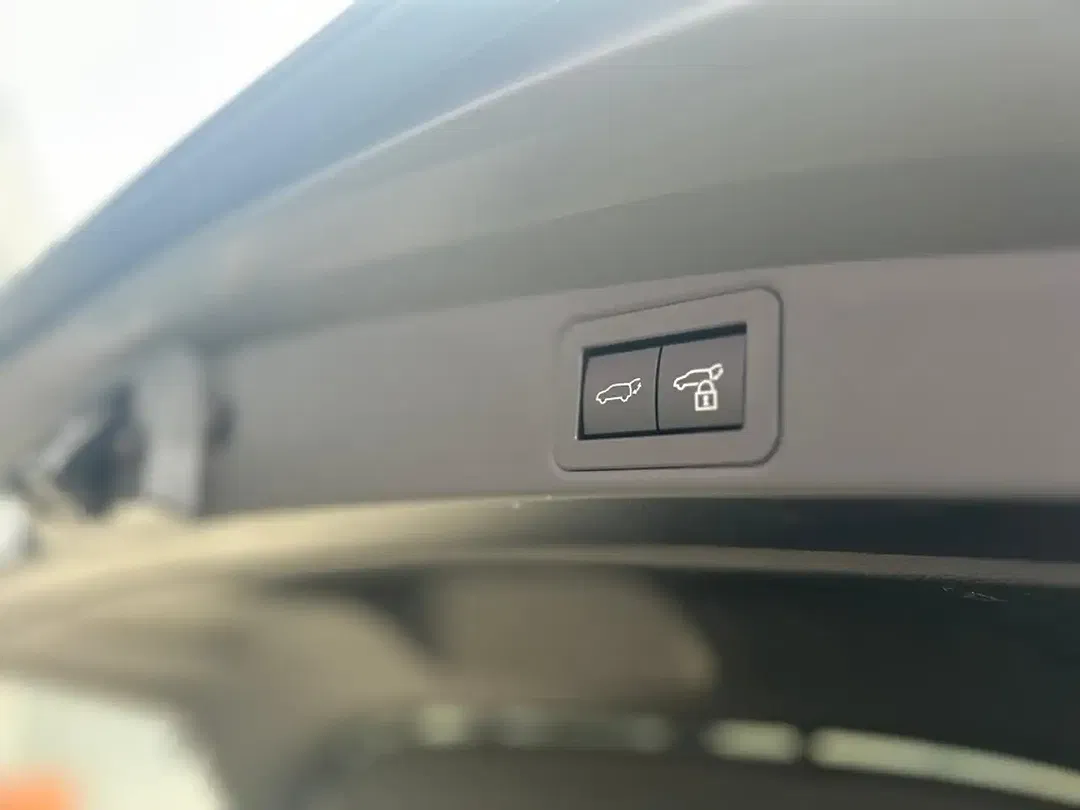 Toyota Corolla - Thumbnail 11