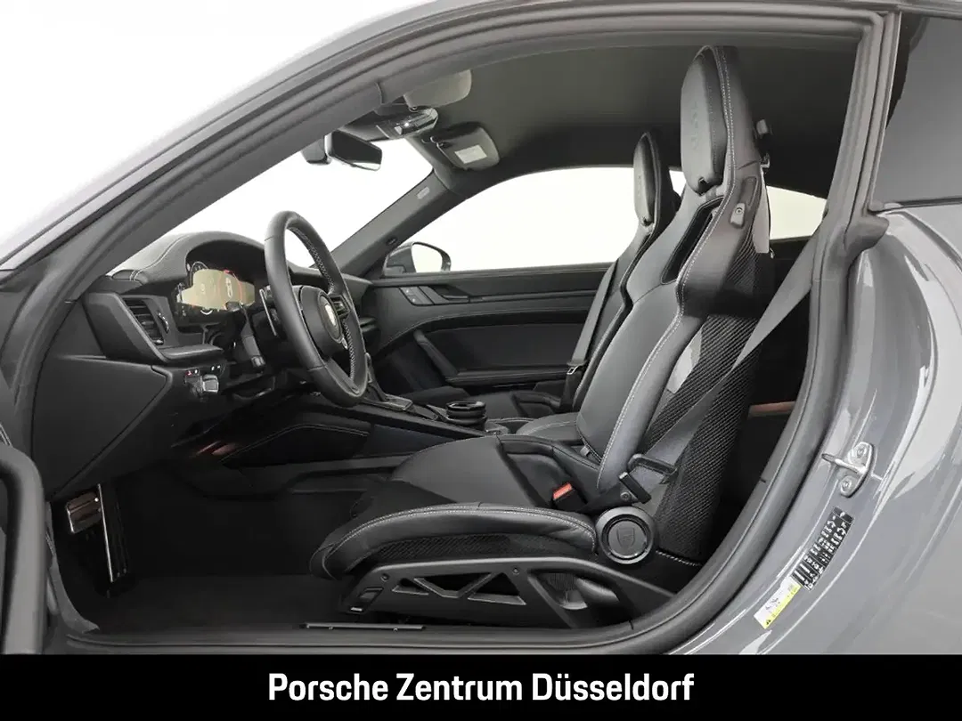 Porsche 992 - Thumbnail 8
