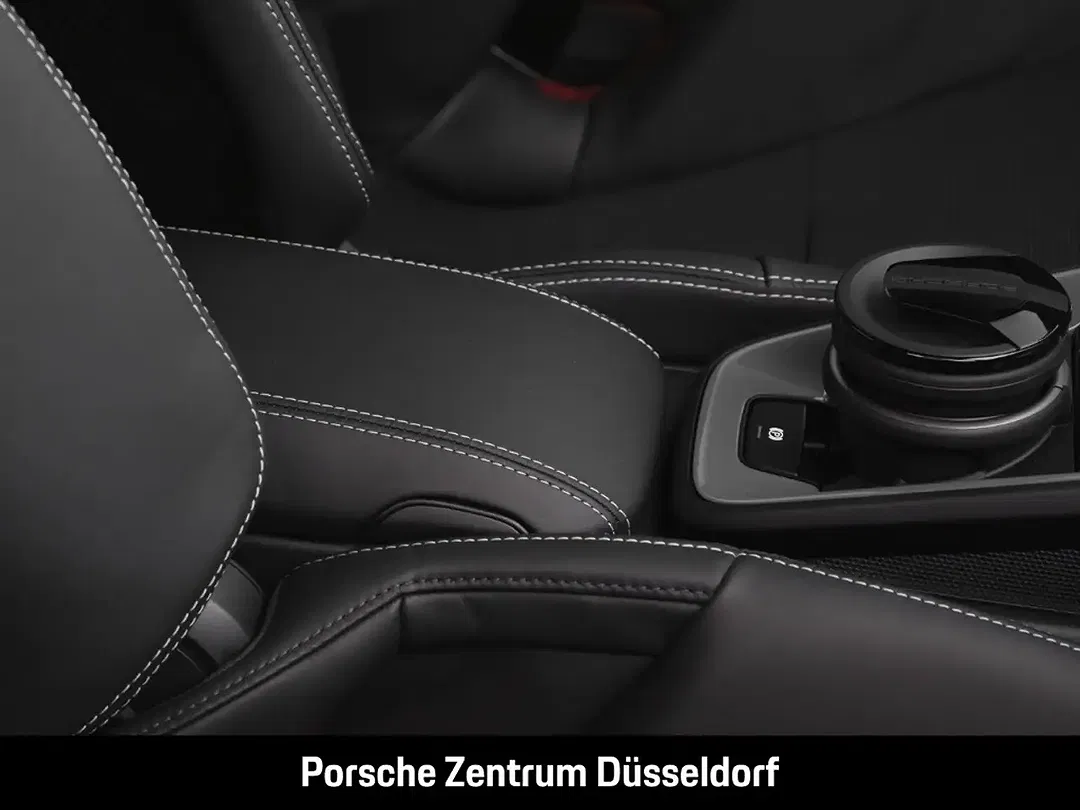 Porsche 992 - Thumbnail 9