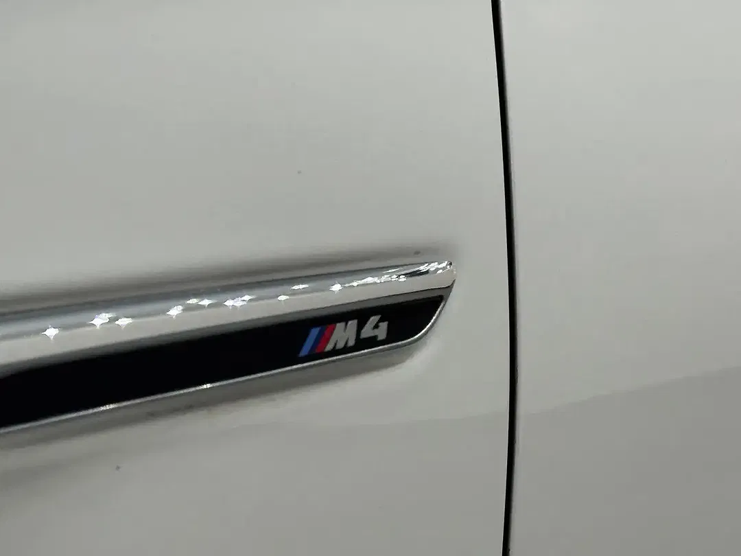 BMW M4 - Thumbnail 10