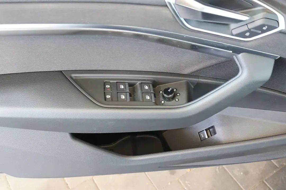 Audi e-tron - Thumbnail 12