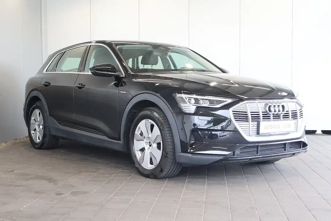 Audi e-tron - Thumbnail 3