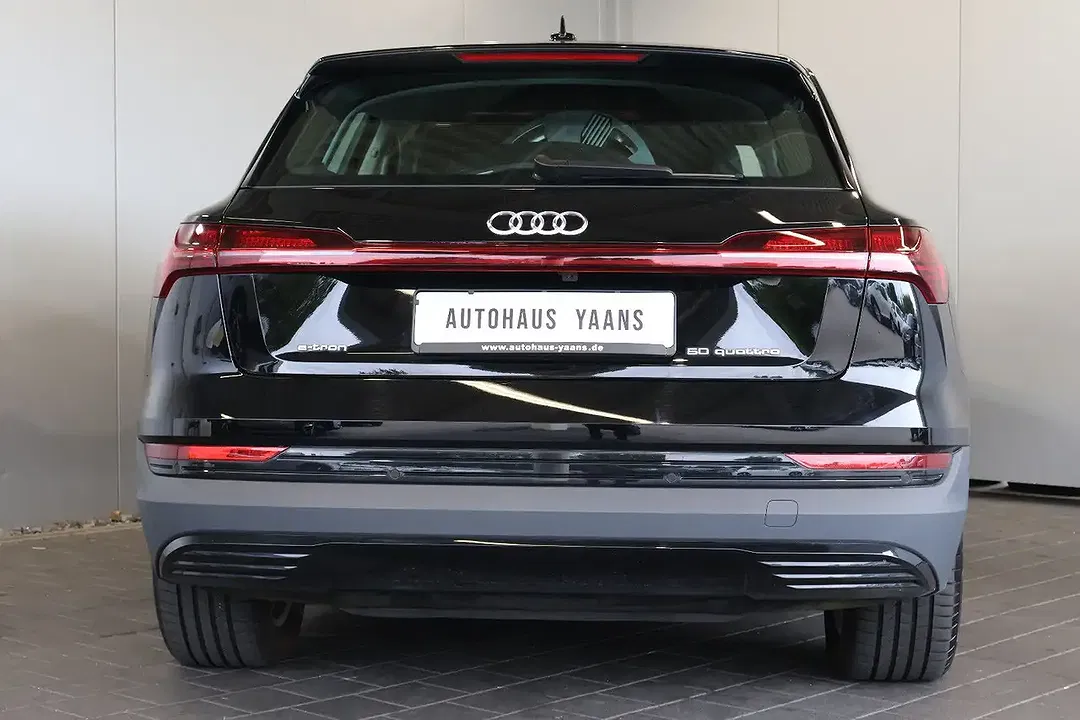 Audi e-tron - Thumbnail 5
