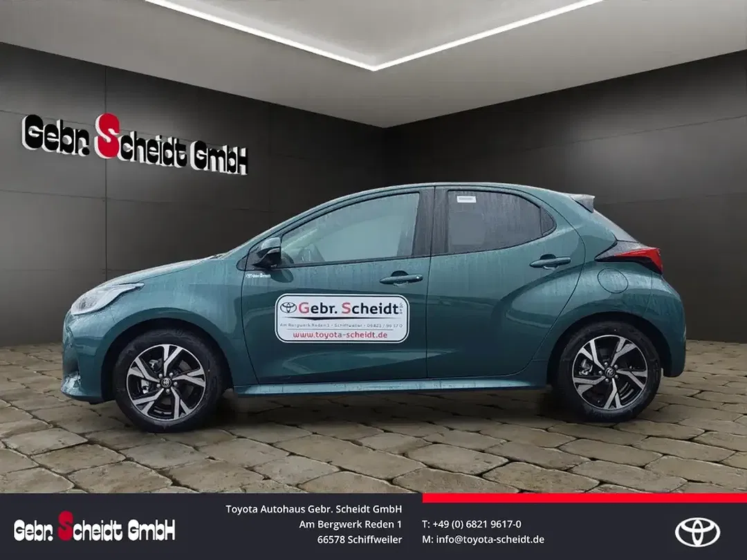 Toyota Yaris - Thumbnail 2