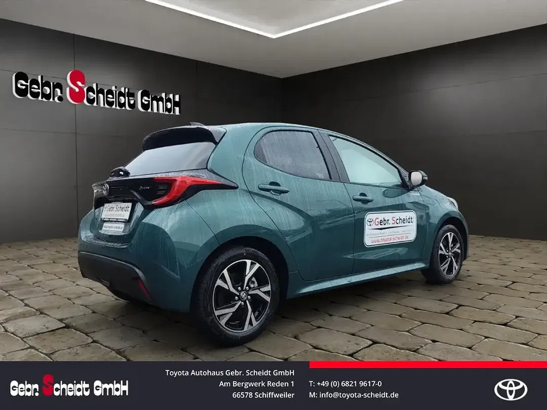 Toyota Yaris - Thumbnail 4