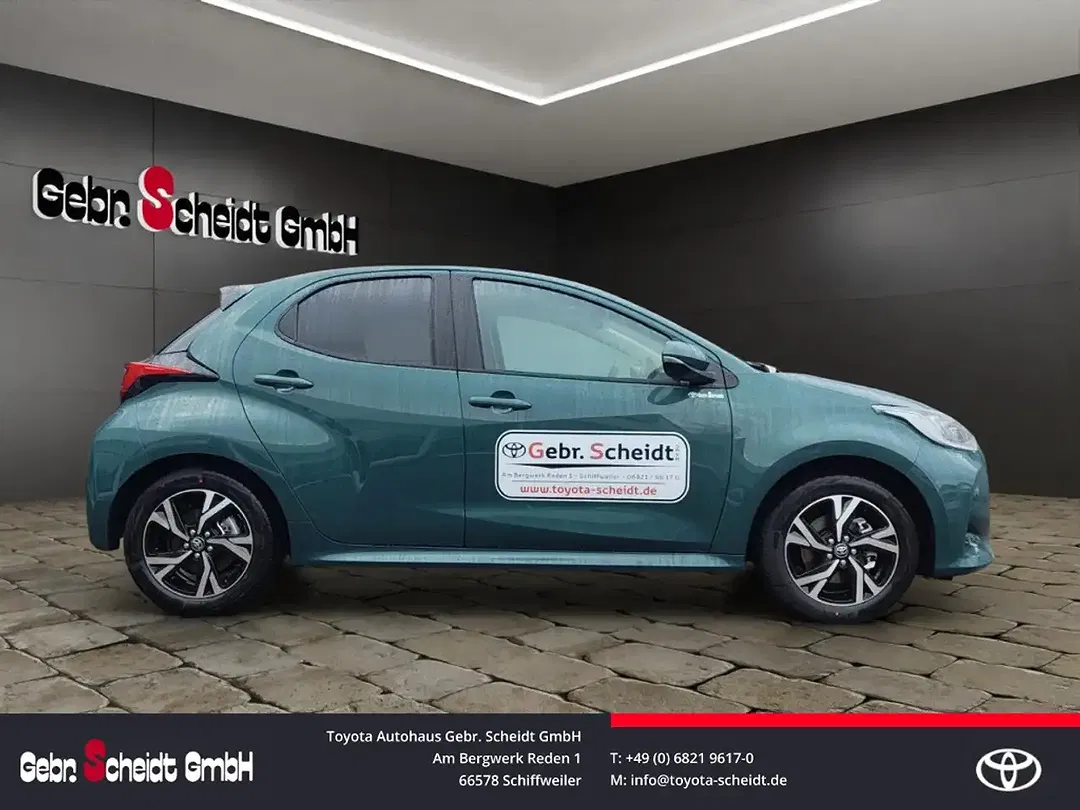 Toyota Yaris - Thumbnail 5