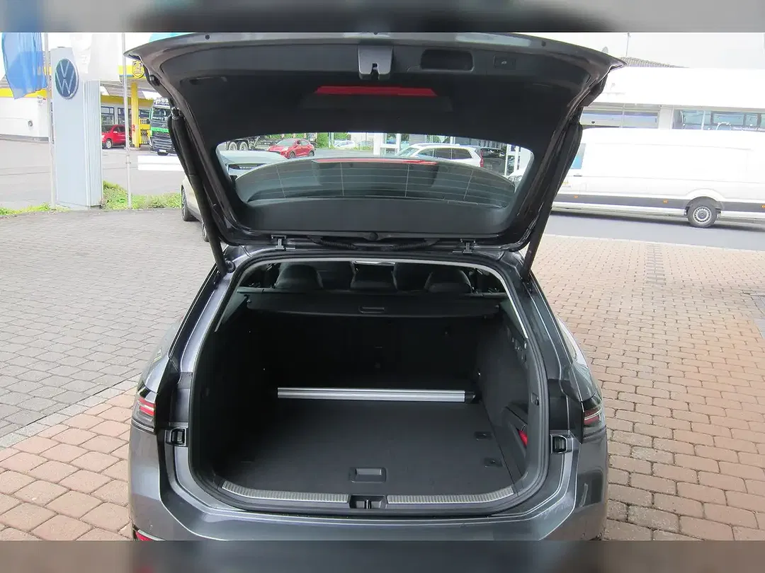 Volkswagen Passat Variant - Thumbnail 7