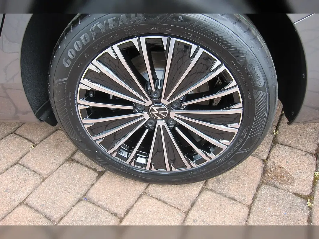 Volkswagen Passat Variant - Thumbnail 9