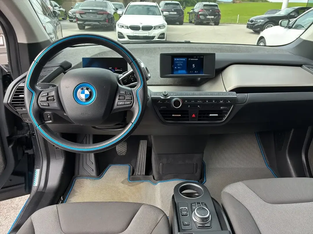 BMW i3 - Thumbnail 10