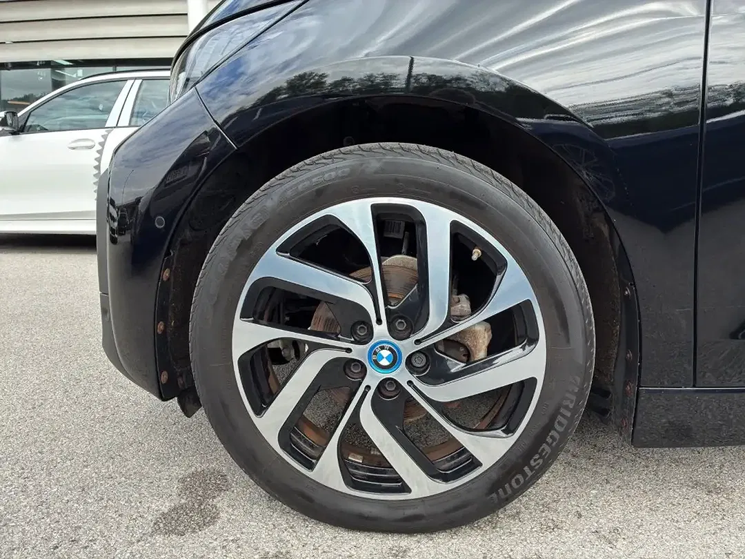 BMW i3 - Thumbnail 15