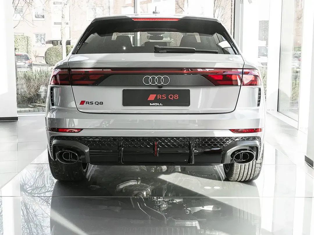 Audi RS Q8 - Thumbnail 5