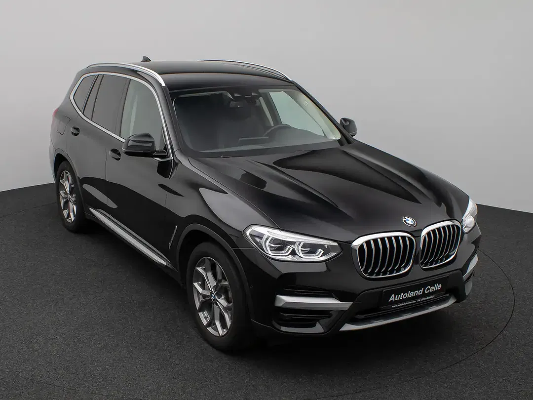 BMW X3 - Thumbnail 2