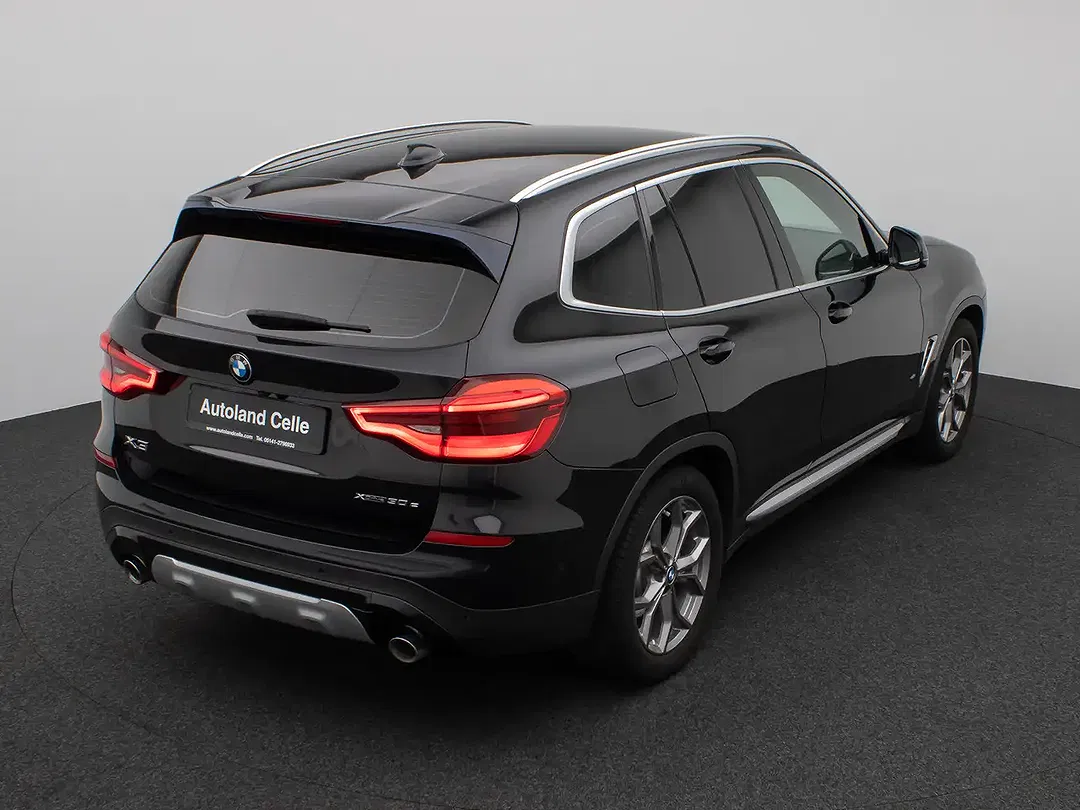 BMW X3 - Thumbnail 6