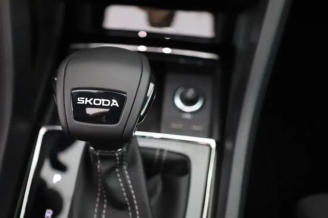 Skoda Karoq - Thumbnail 12