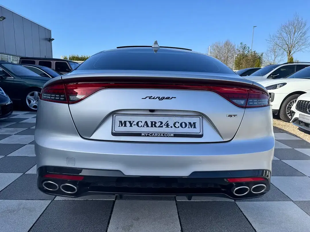 Kia Stinger - Thumbnail 6