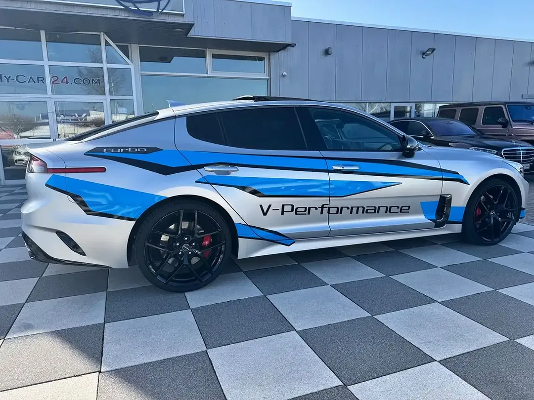 Kia Stinger - Thumbnail 7
