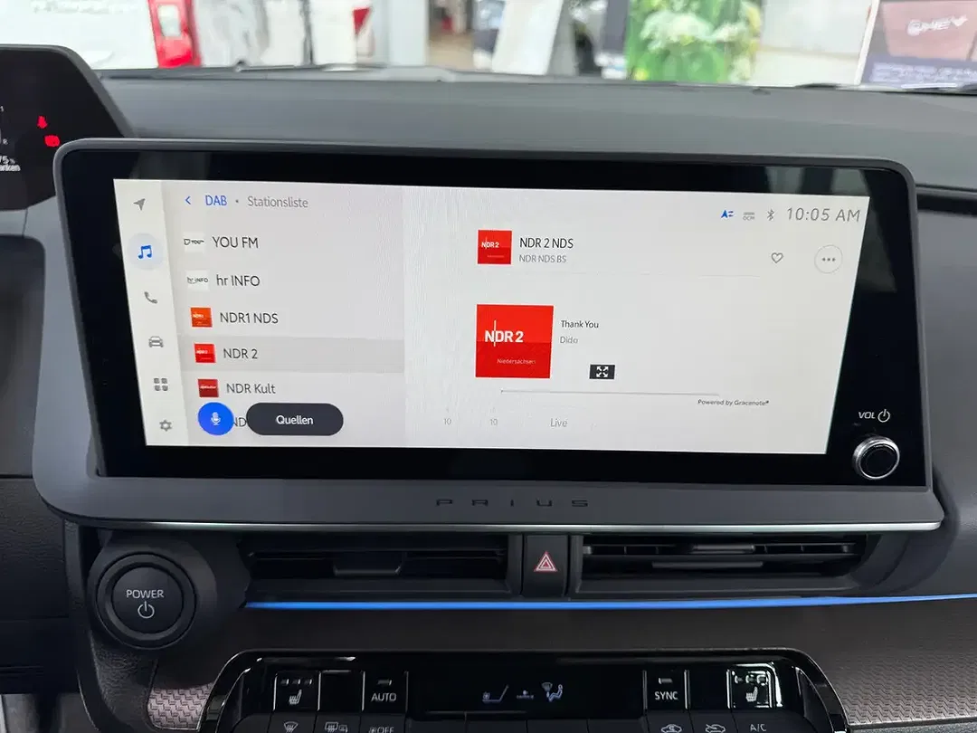 Toyota Prius - Thumbnail 13