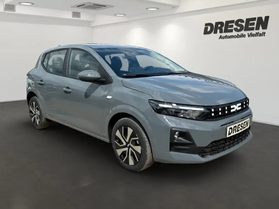 Dacia Sandero - Thumbnail 2