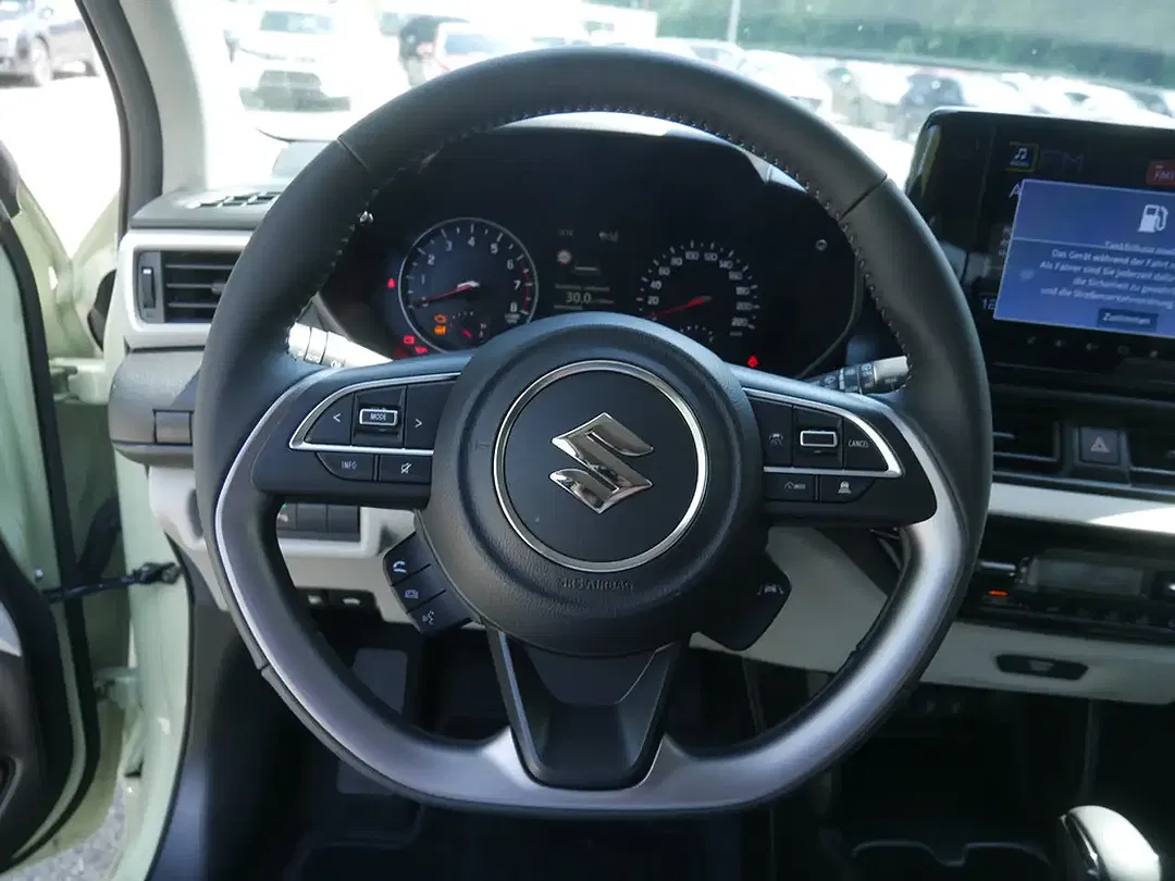 Suzuki Swift - Thumbnail 11