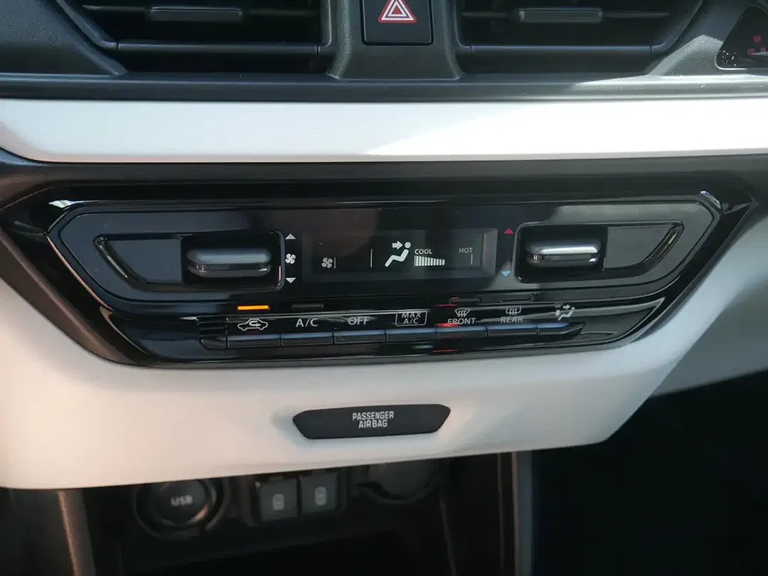 Suzuki Swift - Thumbnail 15