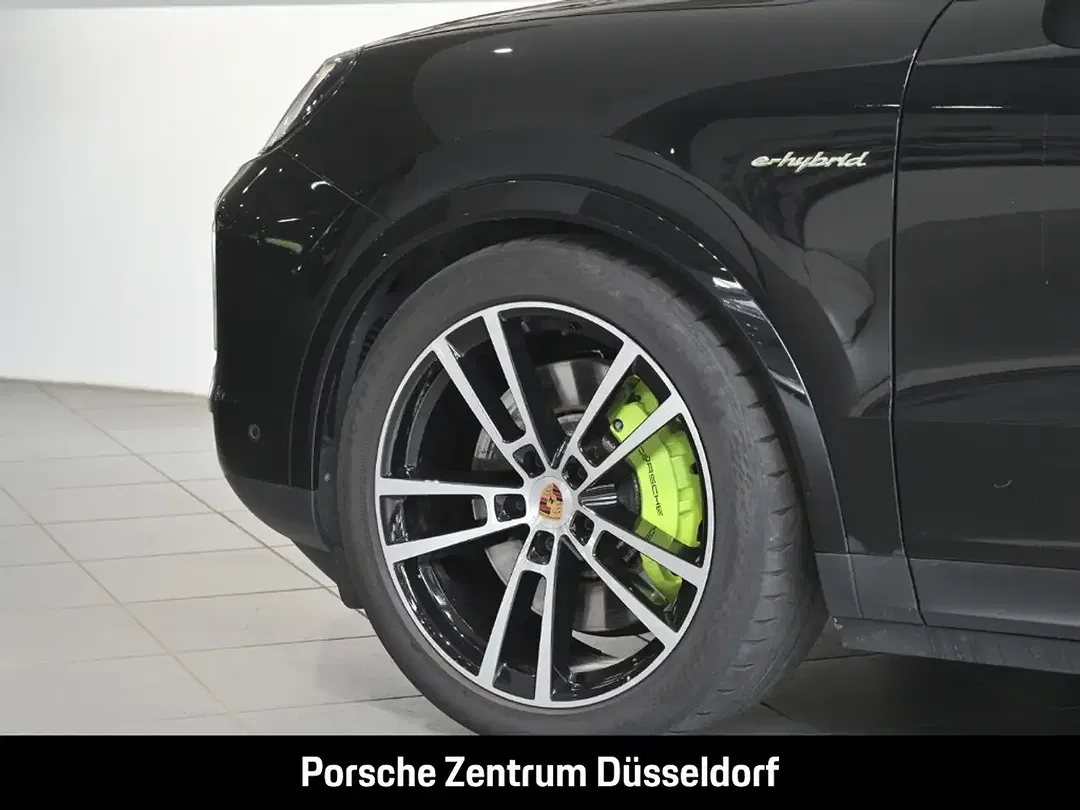 Porsche Cayenne - Thumbnail 10