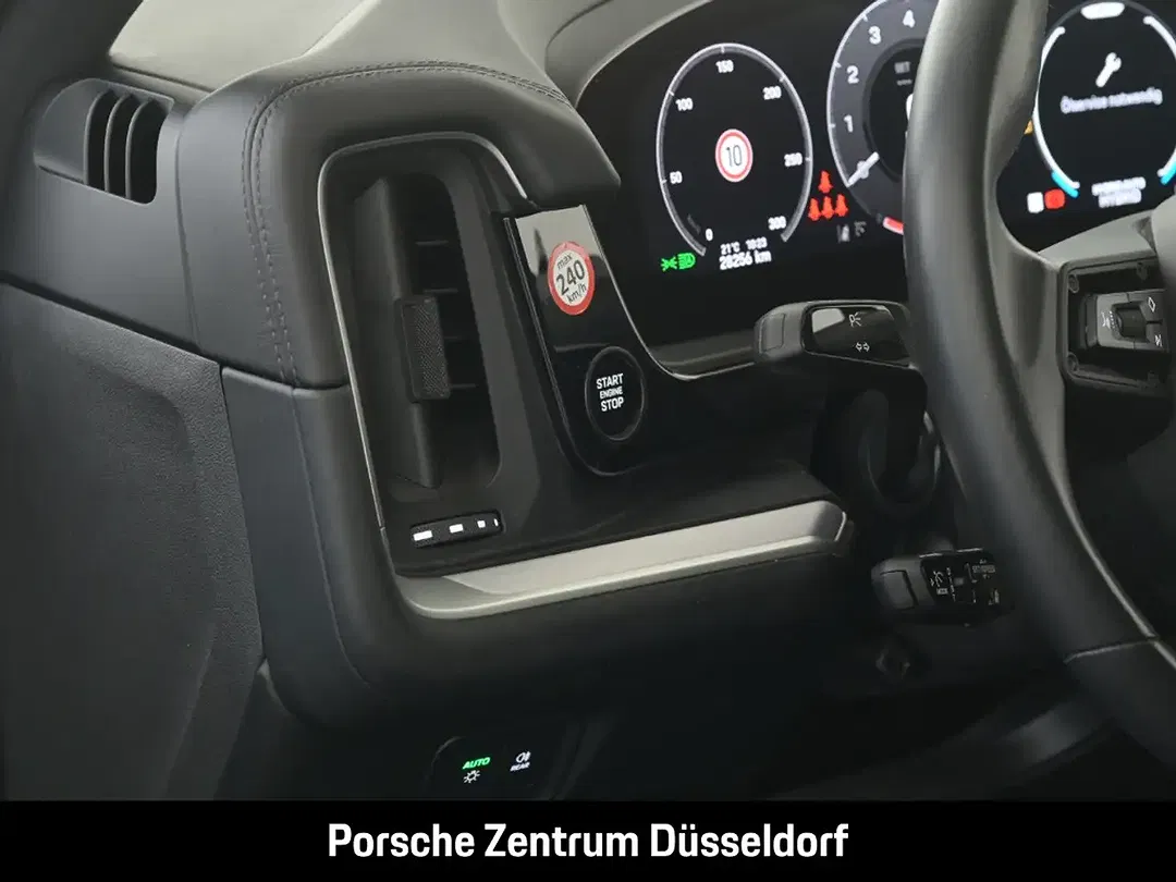 Porsche Cayenne - Thumbnail 14
